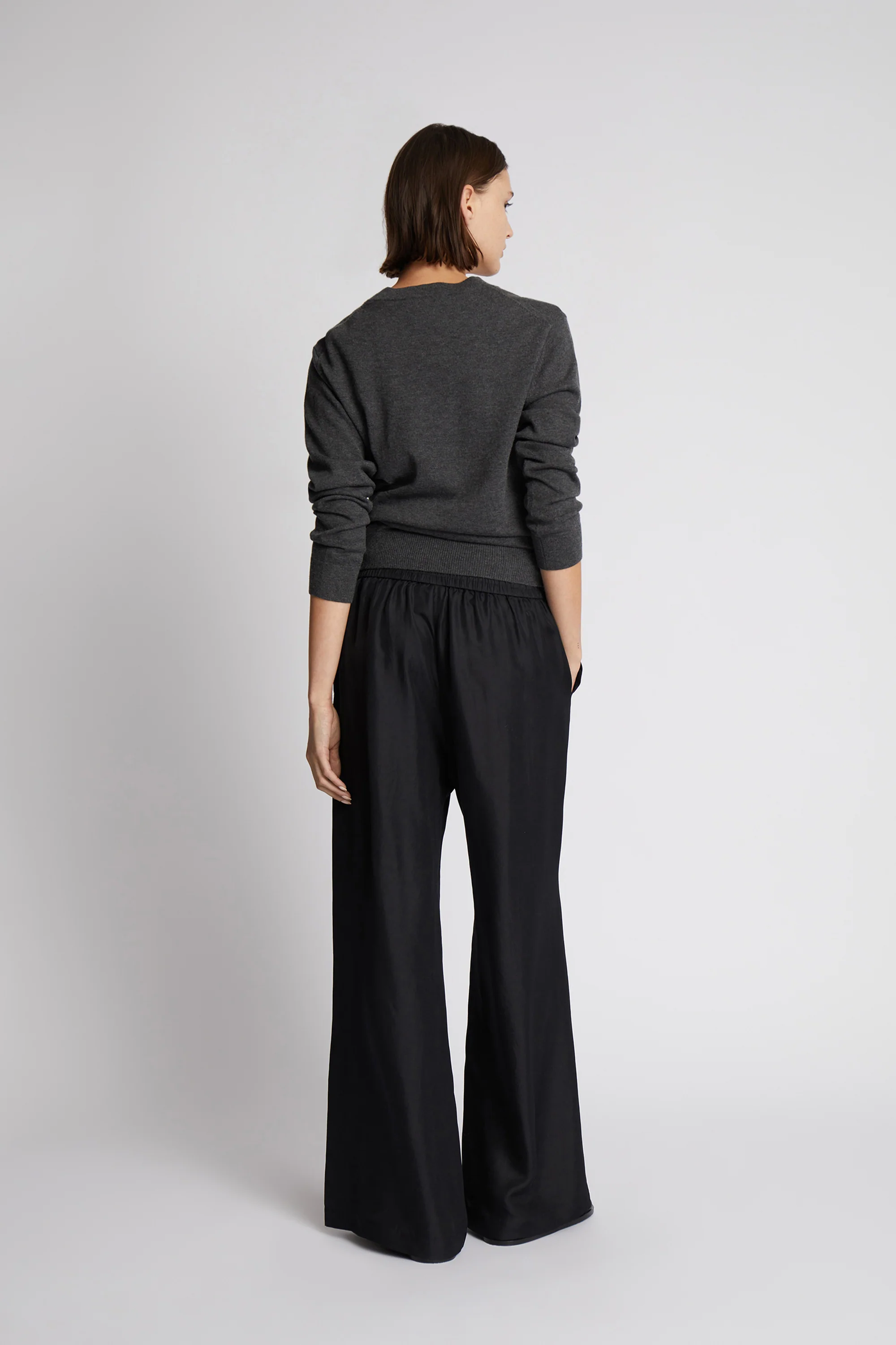 ARUM SILK - BLACK - Image 4