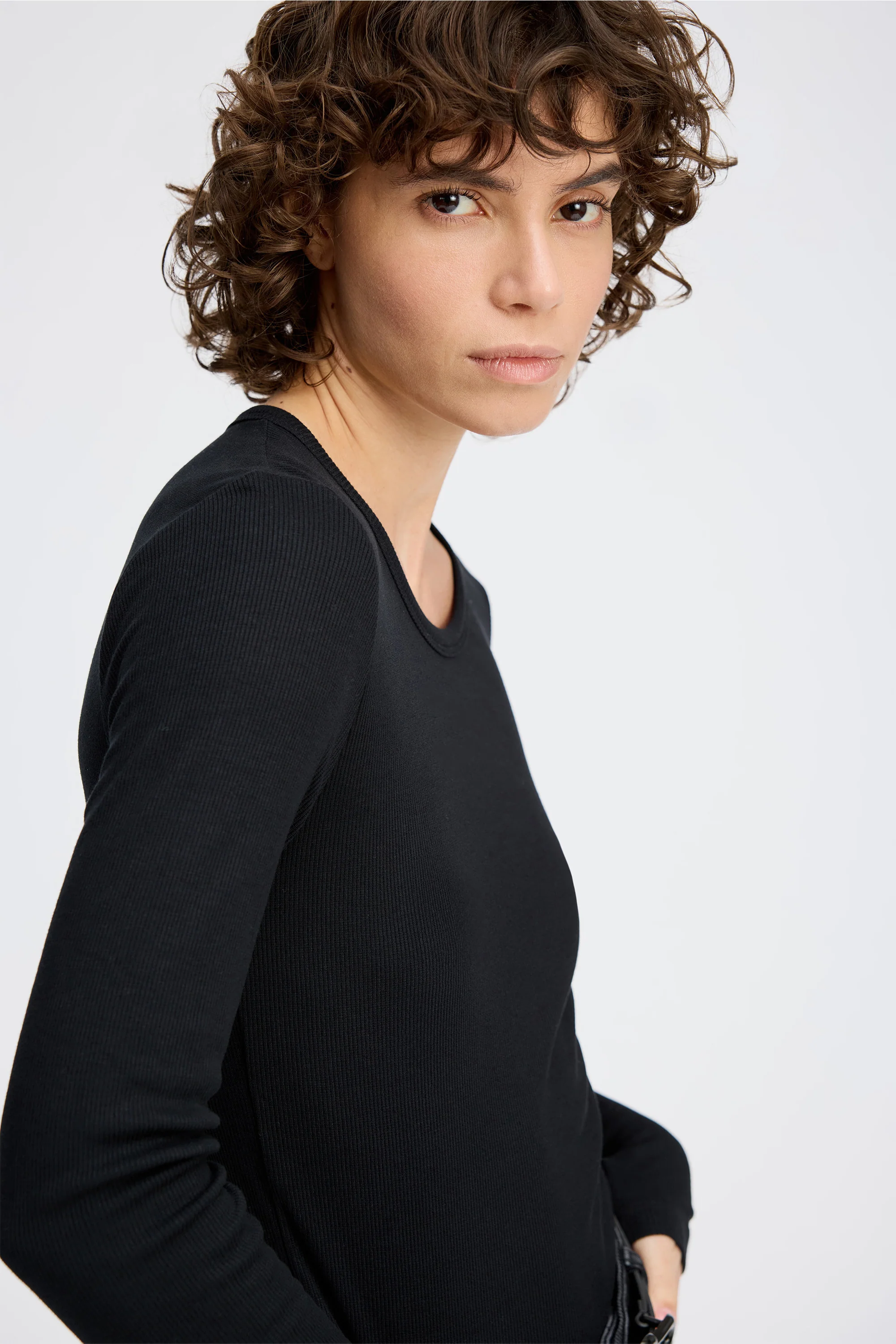 CUTEST - BLACK - Image 4