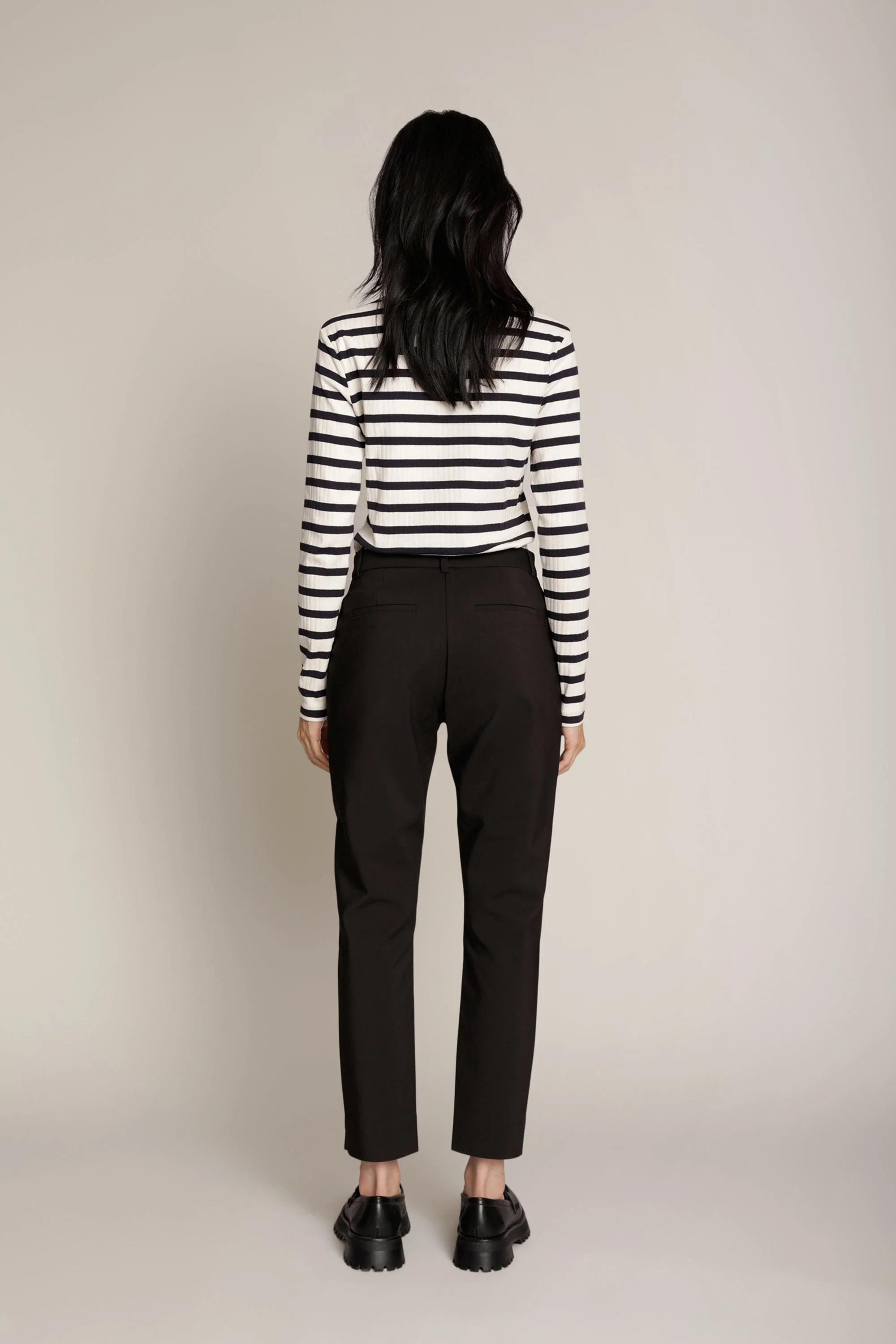 HOLLY - BLACK - Image 3