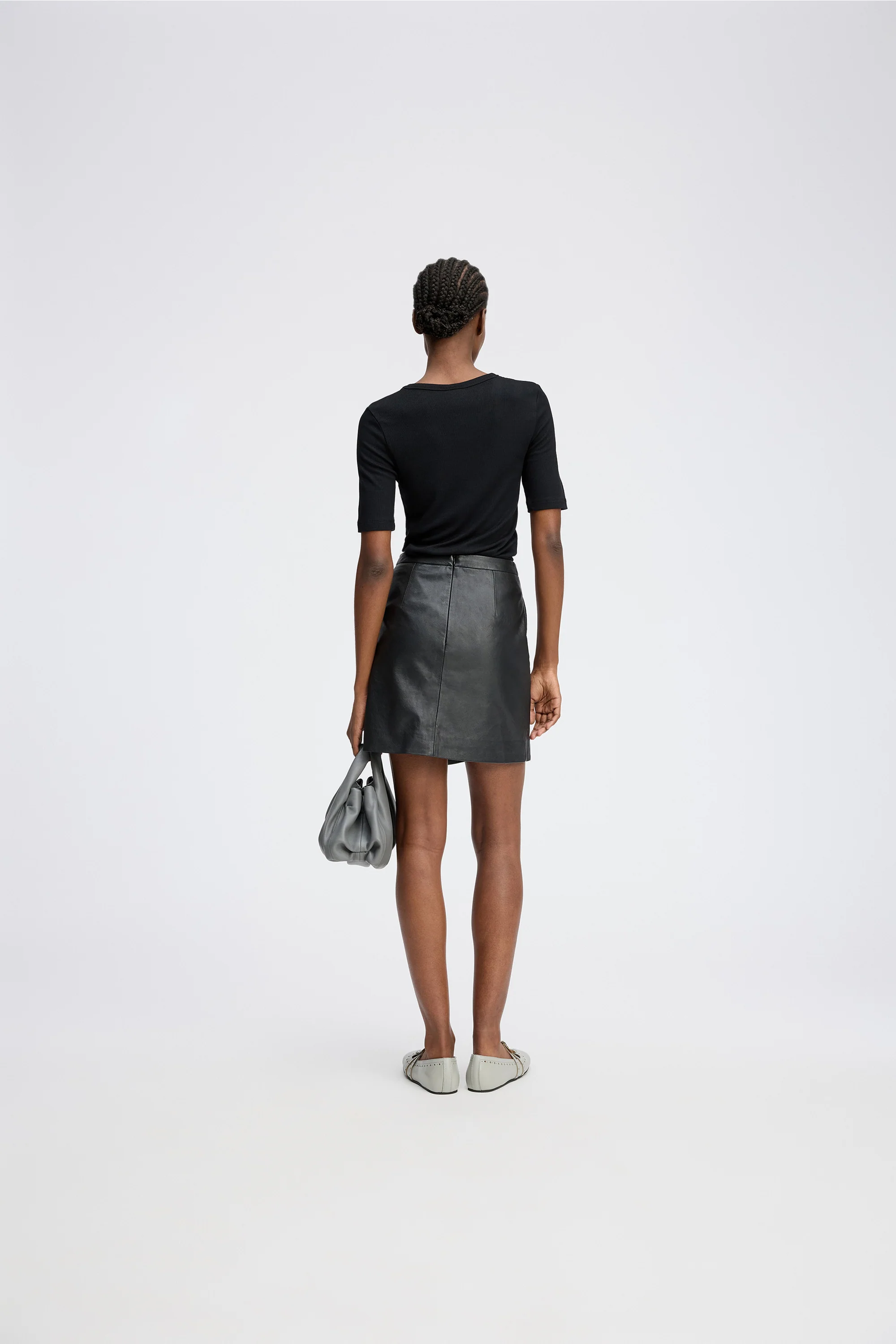 MUTULA - BLACK - Image 4