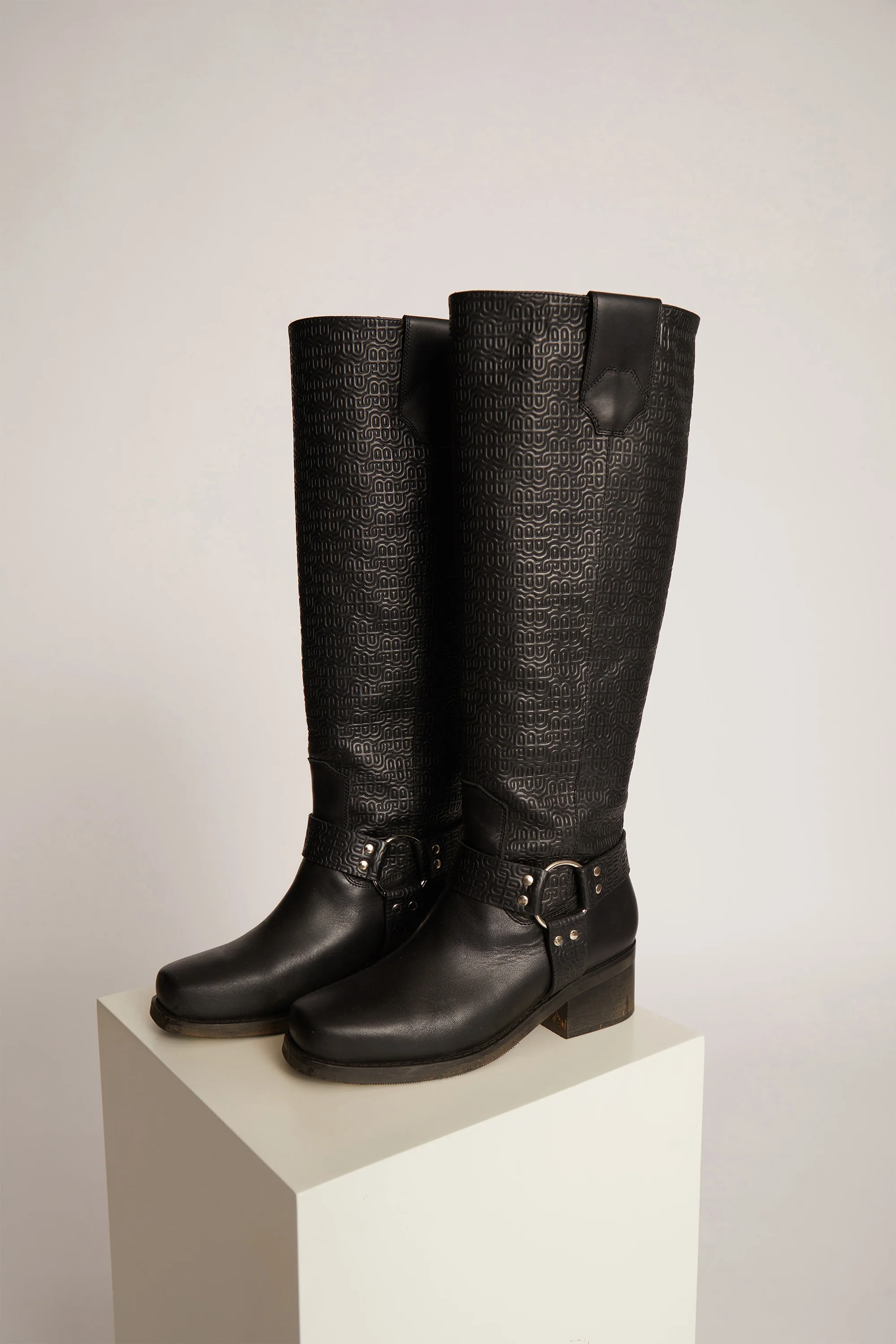 TOTOR - BLACK - Image 8